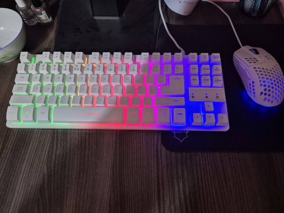 kit gaming mouse + tastatura + mousepad trust gtx