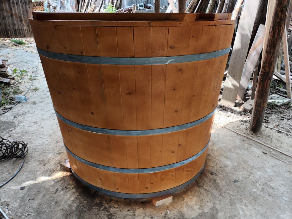 Ciubar din lemn pentru  baie