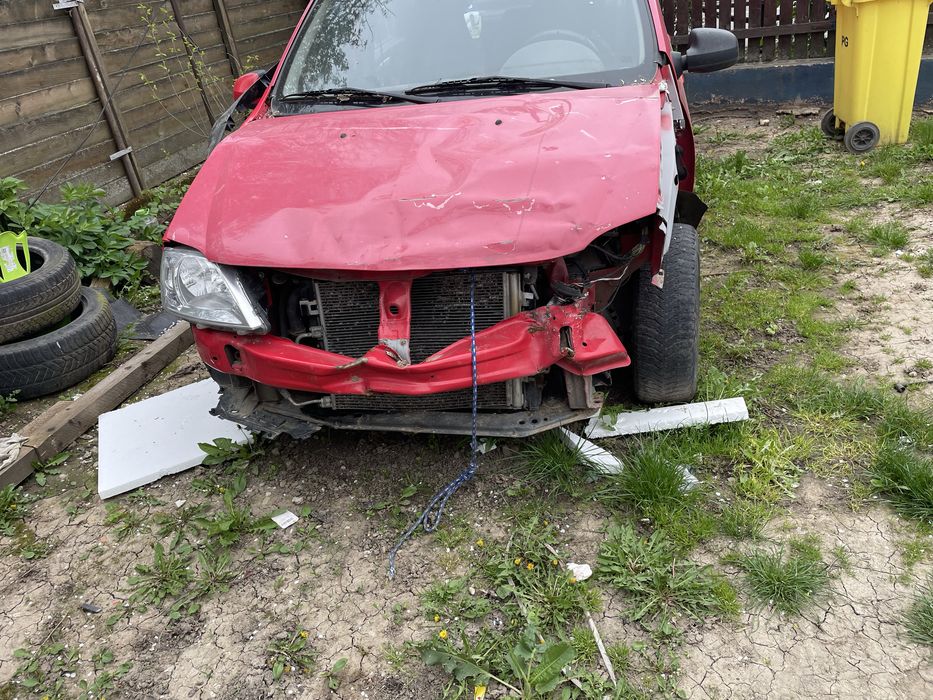 Logan 2010 1.2 benzina