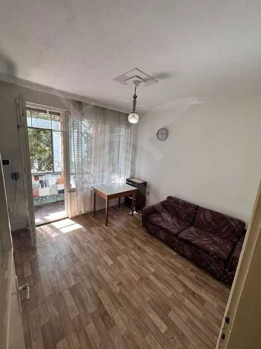 Продава се Двустаен апартамент в Пловдив, Христо Смирненски - 41 кв.м за 1871 €/кв.м - Снимка #1
