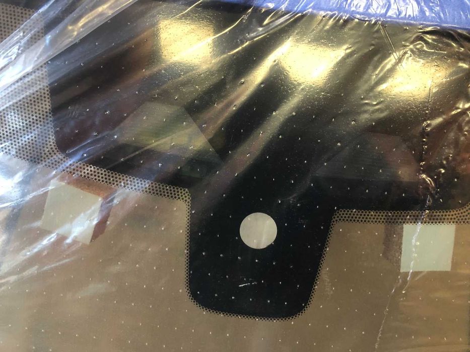 LR154938 / LR183003 - челно стъкло Land Rover Discovery 5 2017-