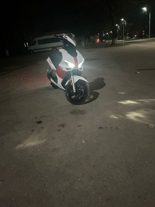 Vând scuter Thor over 50cc