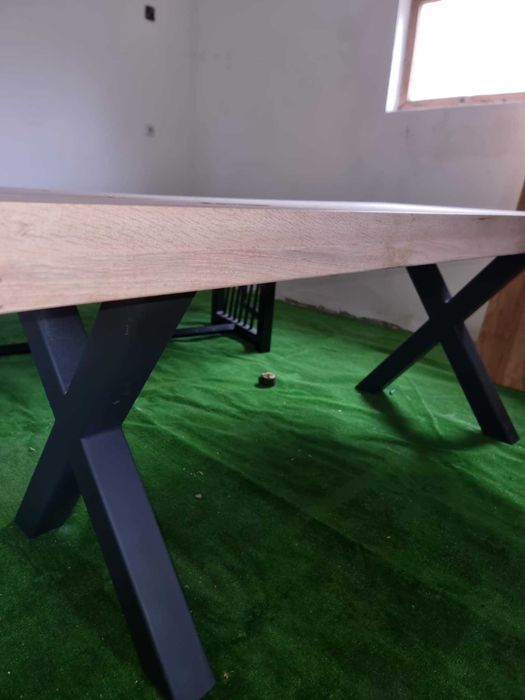 Masă din lemn masiv stejar