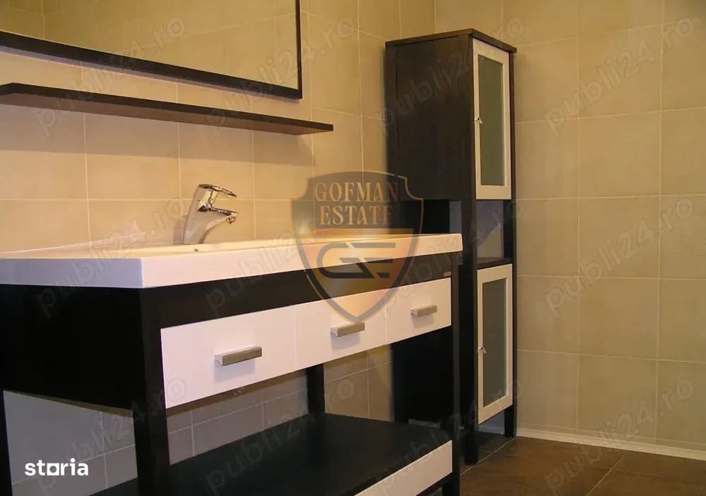 Apt duplex 7 camere 4 bai Mamaia Nord centru 180 mp + curte 40 mp 300m