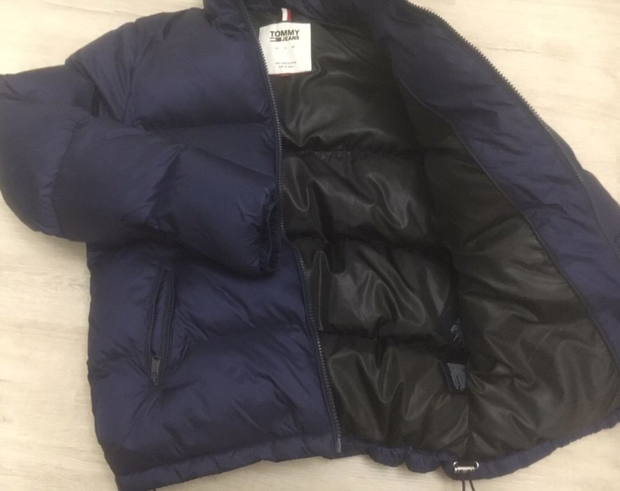 Женский пуховик Tommy Jeans