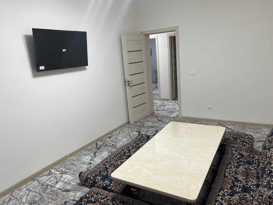 Olmazor cityda 2 xonali shaxsiy kvartira barcha narsasi bilan sotiladi