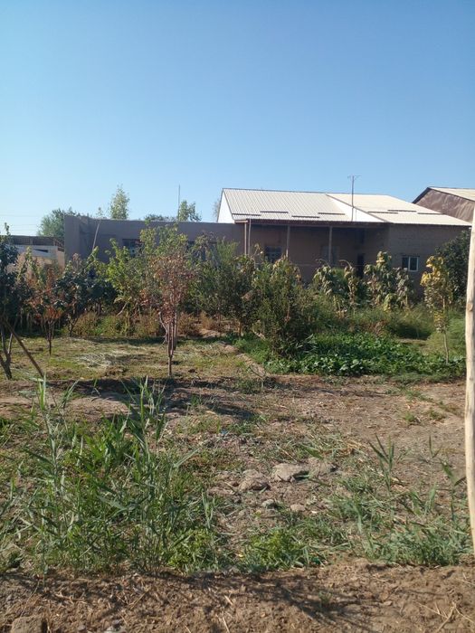 Uy sotiladi kelishilgan narxda