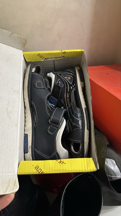 Отдам даром детскую обувь