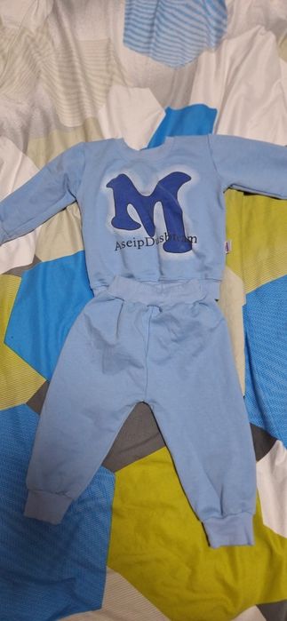 Подам вещи детские