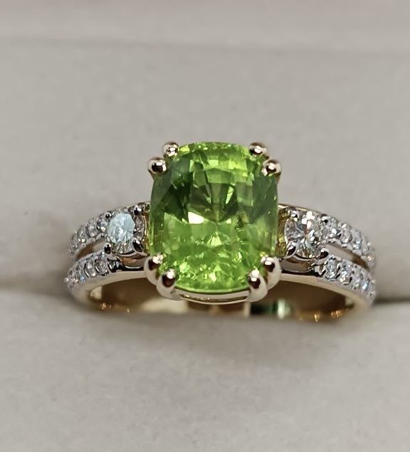 Серьги с перидотом