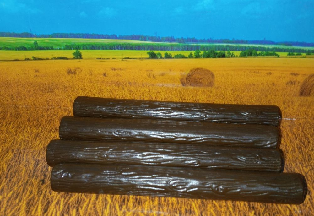 Металлический игрушечный трактор