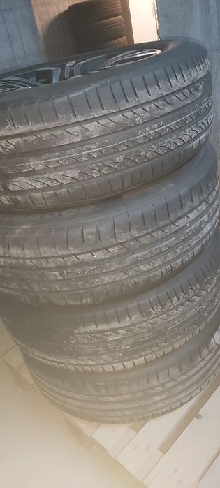 Vand 4 anvelope 225/55/R18 plus jenti