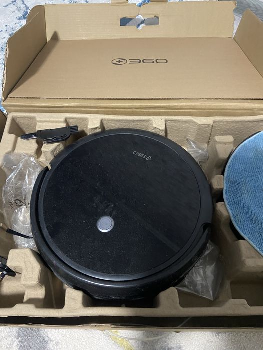 Робот пылесос отличное состояние