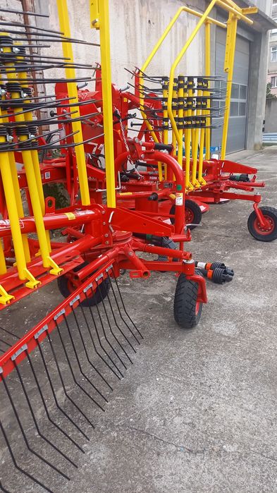 Сеносъбирач челмак