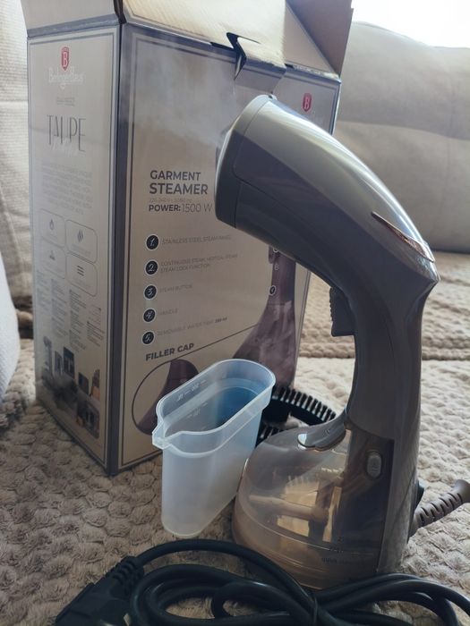 Вертикална парна ютия Berlinger Haus