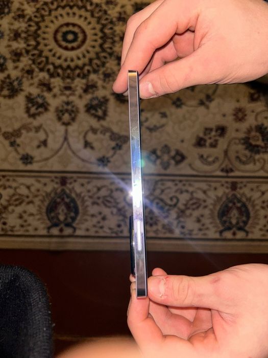 продаеться телефон