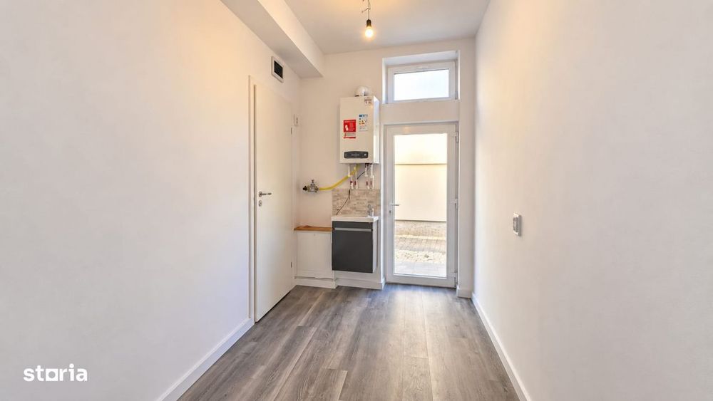 Spatiu comercial 52 mp | Salon Beauty / Barber echipat | Vitrina strad