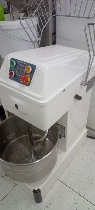 Продам оборудование для ресторана б/у