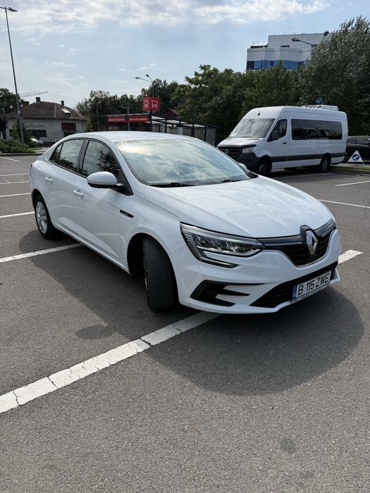 RENAULT Megane 2022 — imagine 2