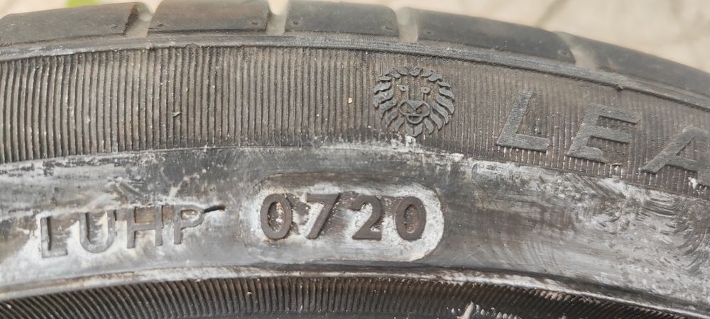 Продавам 2 летни гуми Nova Force