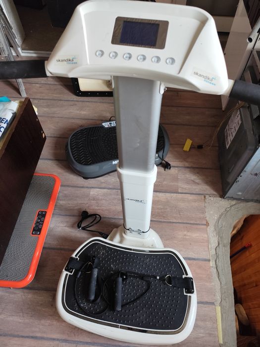 Вибрираща платформа с ластици 190лв