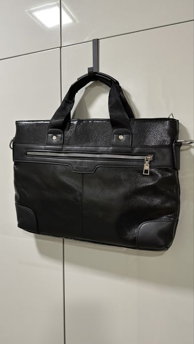 Черна бизнес чанта за лаптоп/документи