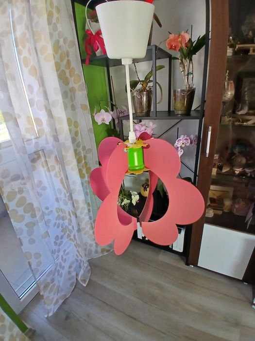 Детска лампа цвете