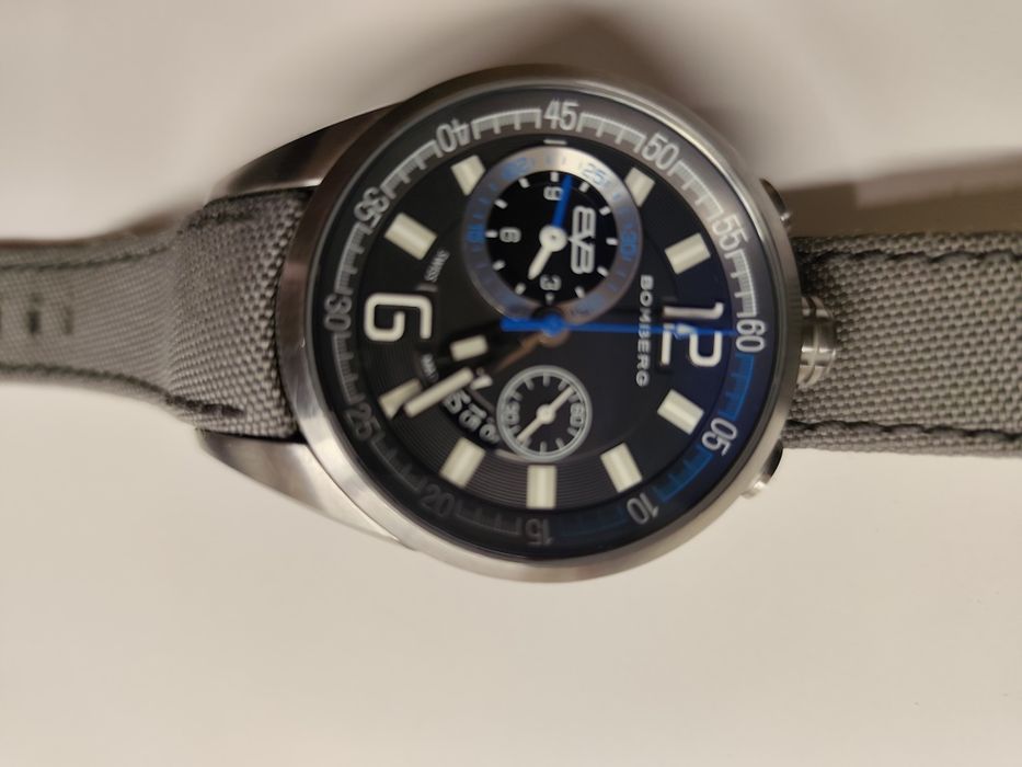 Продавам часовник