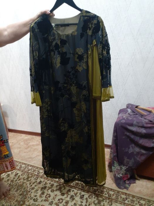 Продам платья женские