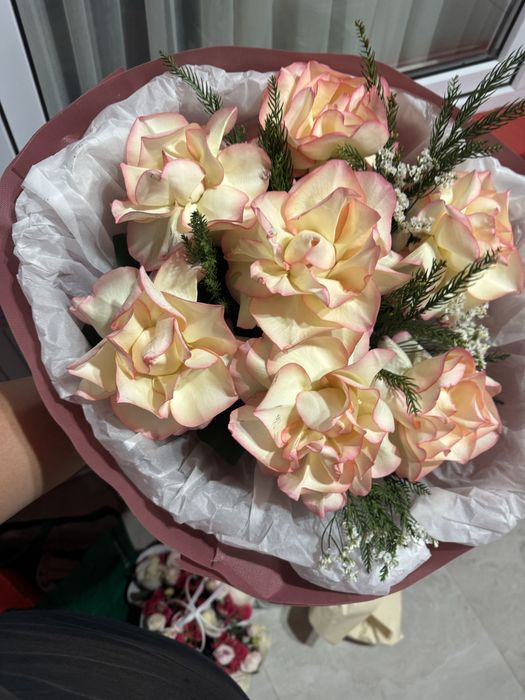 Букет свежи красивый