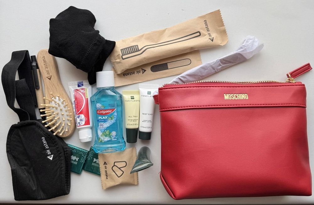 Дорожный набор Moschino