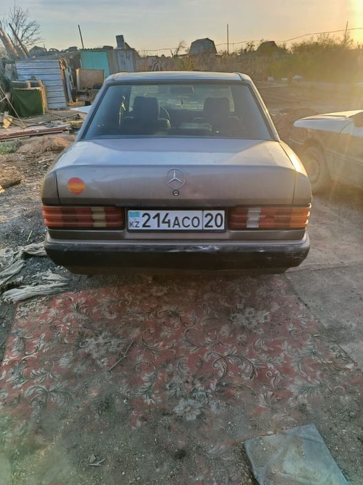 Продам Мерседес бенс 190