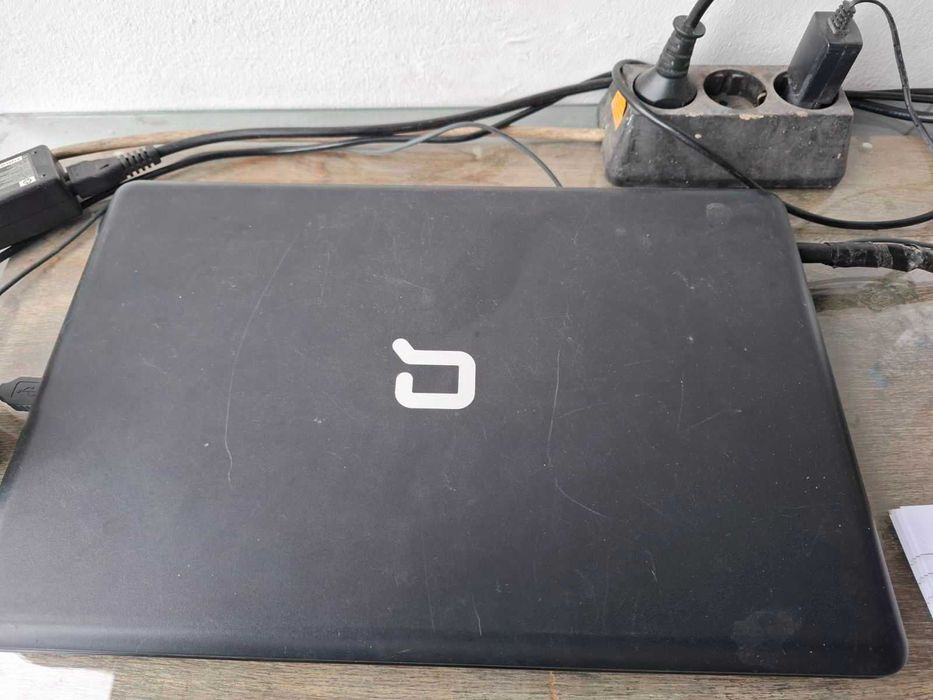 Лаптоп HP  ЗА ЧАСТИ Нова РАМ