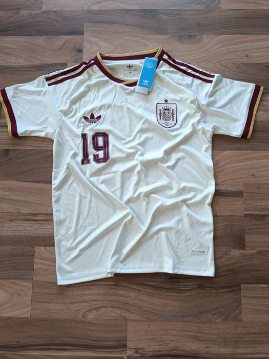 Spain world cup away jersey