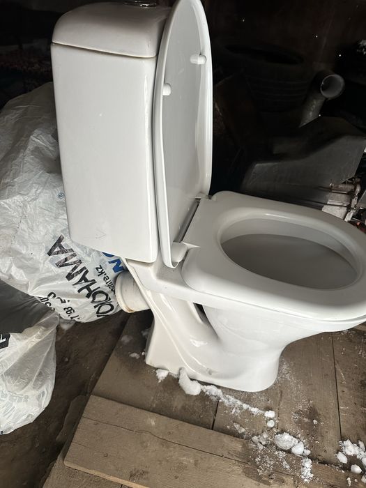 Унитаз в хорошем состоянии