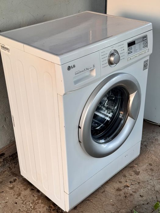 Продам стиралку 5.5 кг