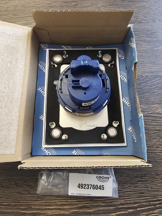 Панель смыва GROHE Nova Cosmopolitan для унитаза, размер S