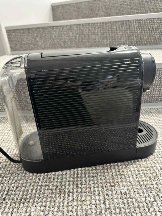 Продавам кафе машина  с капсоли tchibo машината е само пробвана