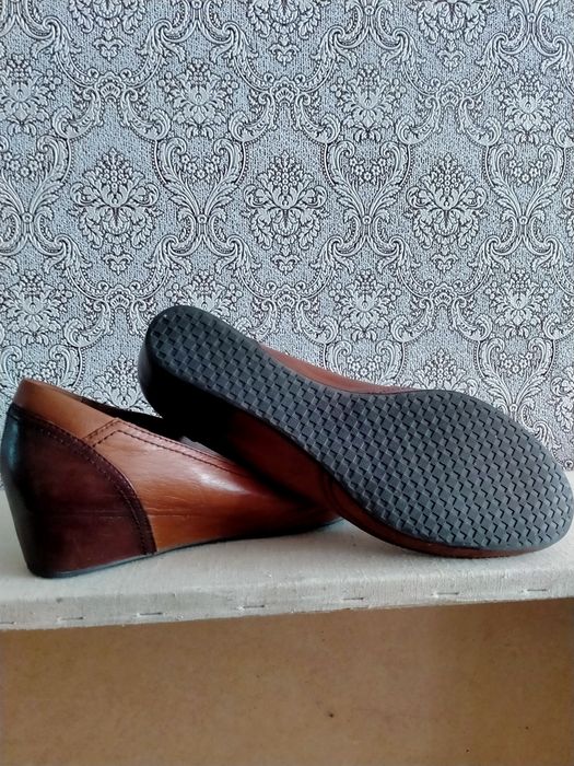 Продам туфли размер 39