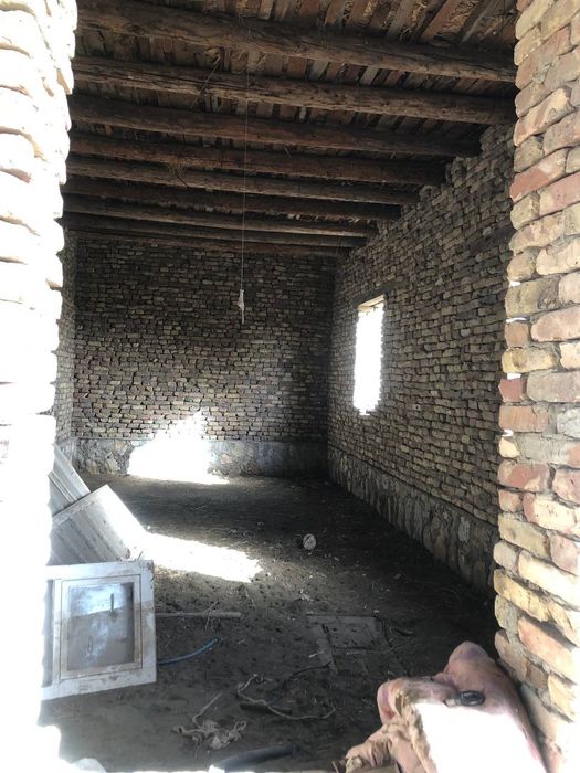 Uchastka 8 sotix crochno sotiladi boʻlib toʻlash