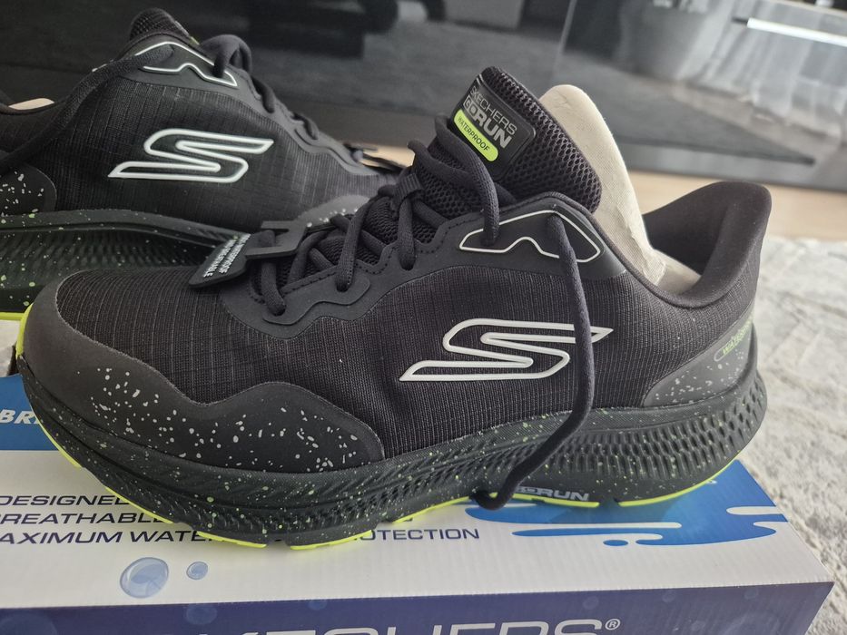 Adidasi Skechers