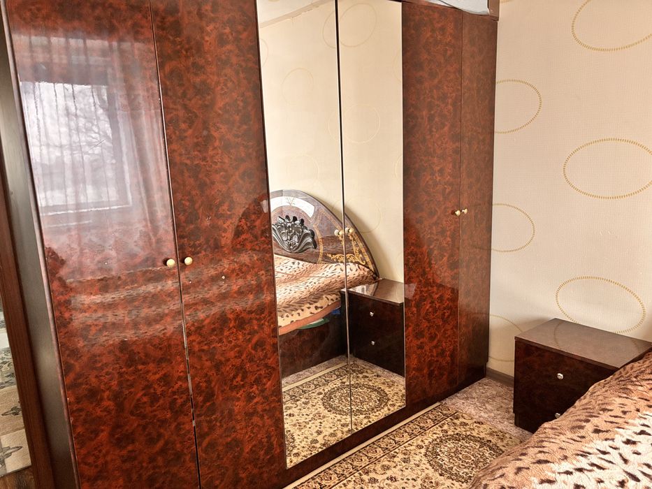 Спальный гарнитур