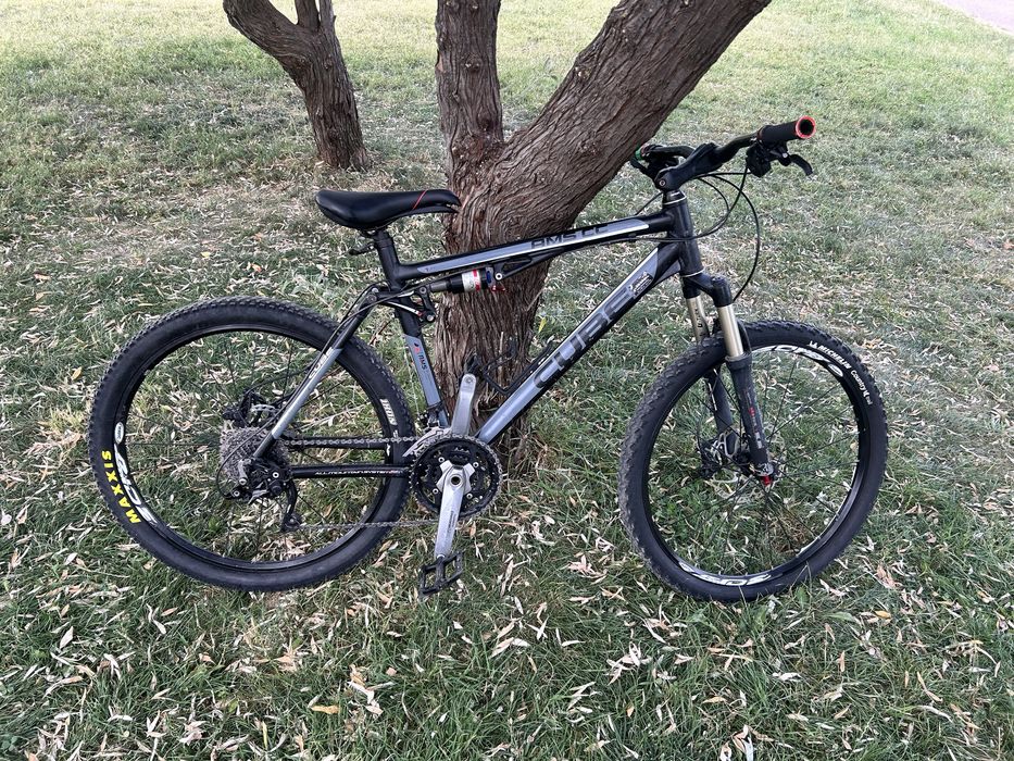 Cube AMS Pro Series – Full Suspension – RockShox – Shimano