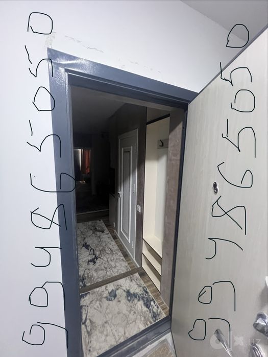 Srochna sotladi 1 xonali studya uy.