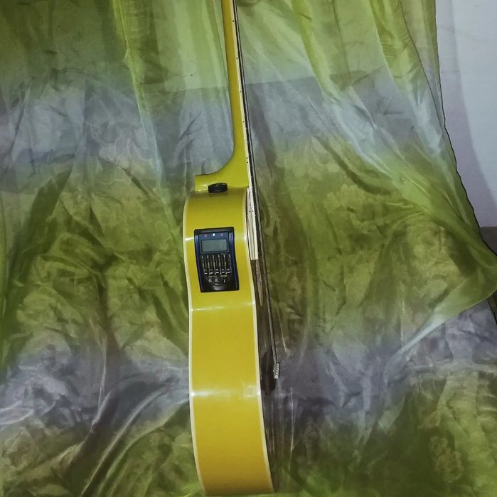 Akustik gitara 40-41