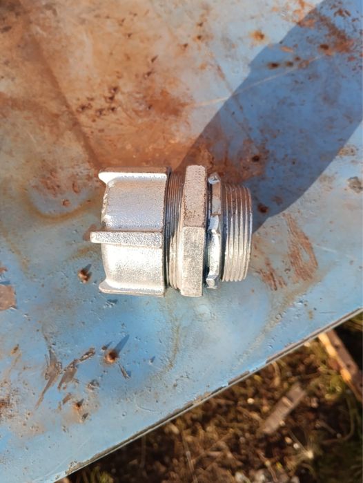 Продам муфта обжимная на32