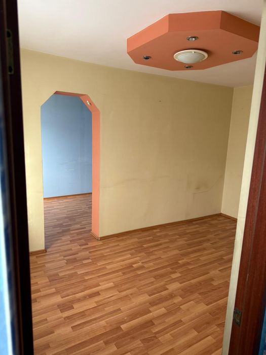 Vand apartament 2 camere Stefanesti