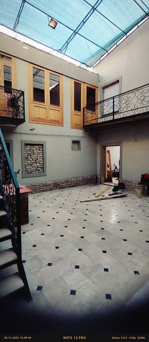 Eski shaxarda uchaska sotiladi