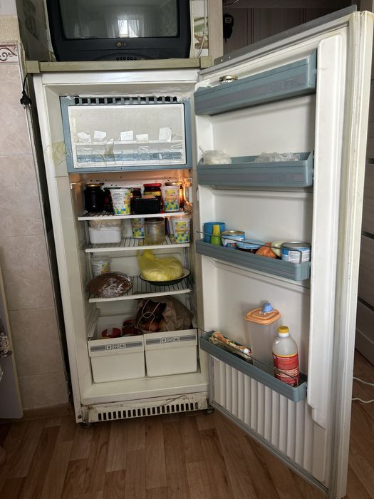 Продам холодильник