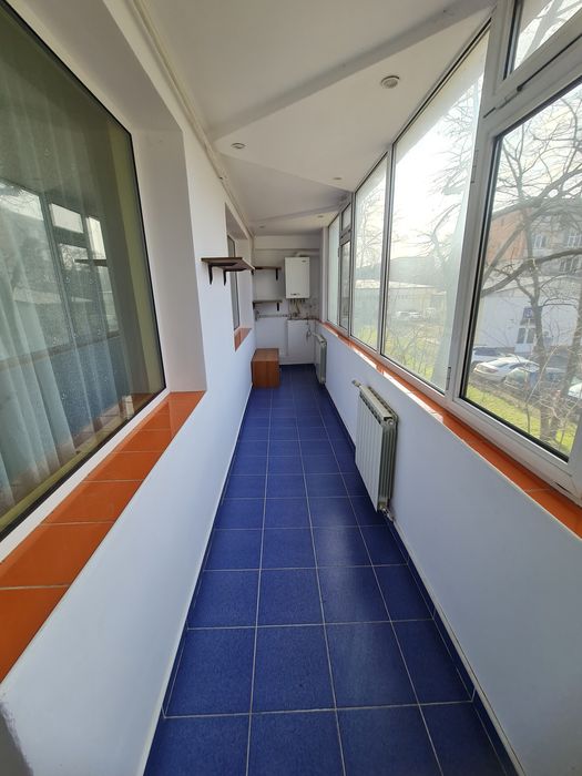 Inchiriez 2camere tiglina2 etaj 1